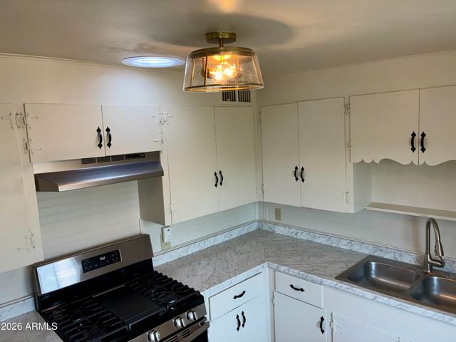 130 COCHISE Drive, Bisbee, AZ 85603