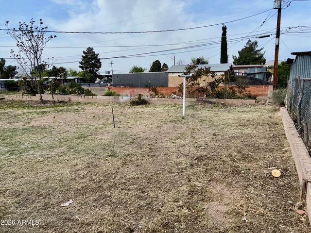 130 COCHISE Drive, Bisbee, AZ 85603