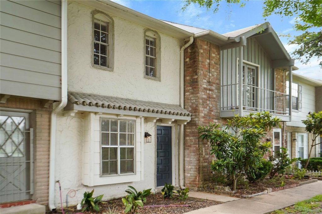 12873 High Star Drive, Houston, TX 77072