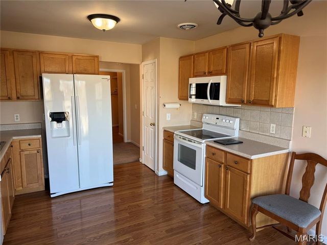 733 Pecan Hill Drive, St Charles, MO 63304