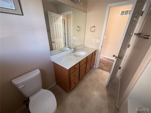 733 Pecan Hill Drive, St Charles, MO 63304