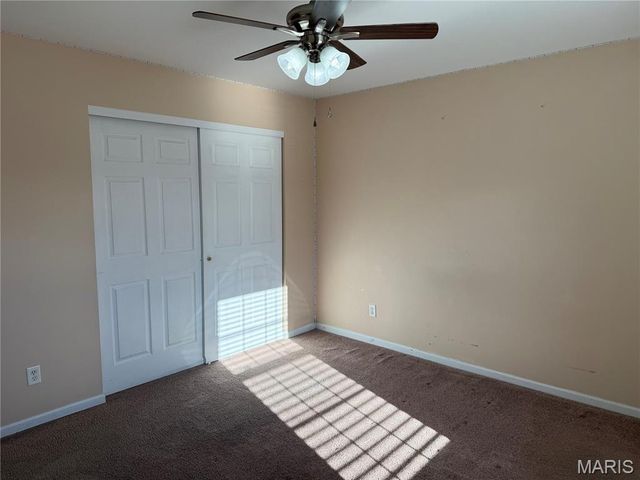 733 Pecan Hill Drive, St Charles, MO 63304