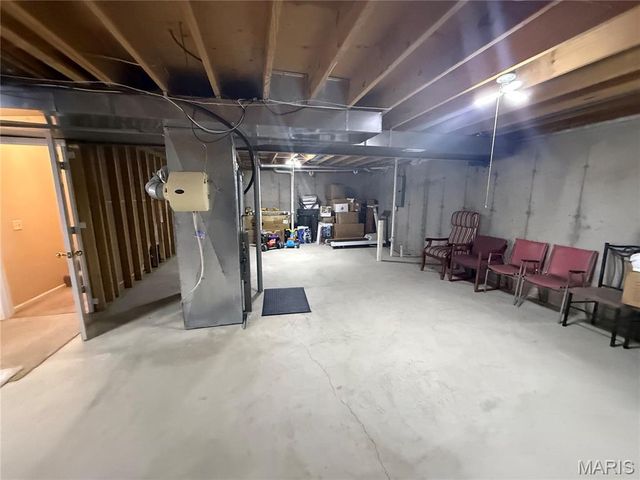 733 Pecan Hill Drive, St Charles, MO 63304