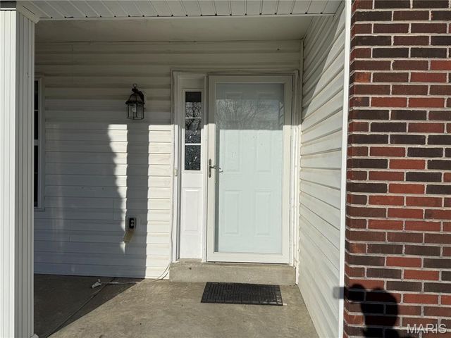 733 Pecan Hill Drive, St Charles, MO 63304