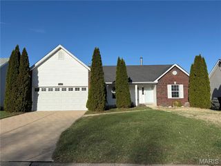733 Pecan Hill Drive, St Charles, MO 63304