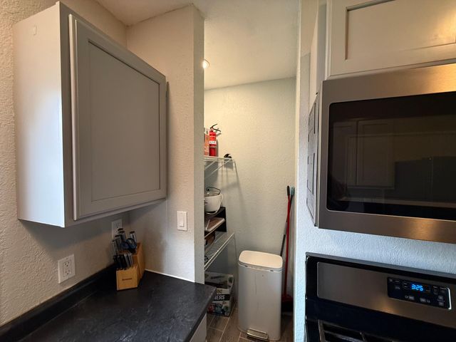 1518 BROADWAY N, Fargo, ND 58102