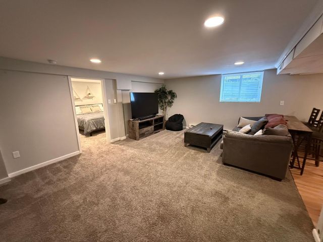 1518 BROADWAY N, Fargo, ND 58102