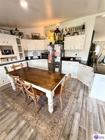 295 Casablanca Court, Cecilia, KY 42724