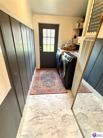 295 Casablanca Court, Cecilia, KY 42724