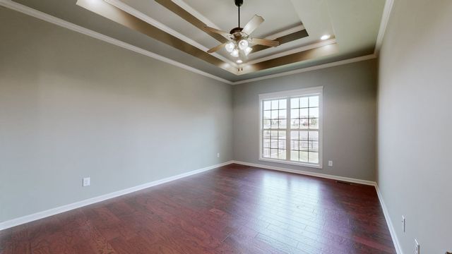 309 Retriever Ct, Clarksville, TN 37043