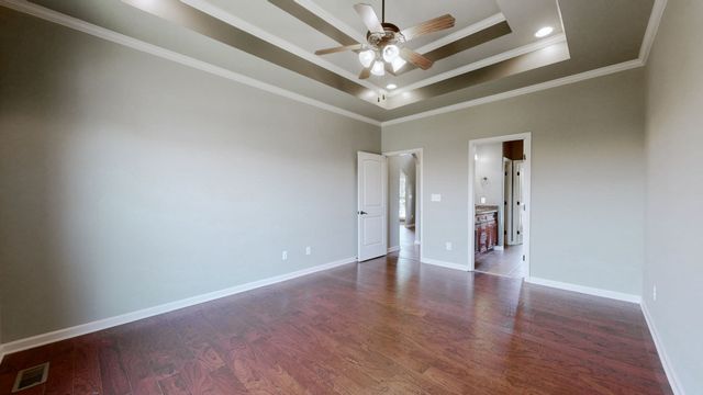 309 Retriever Ct, Clarksville, TN 37043