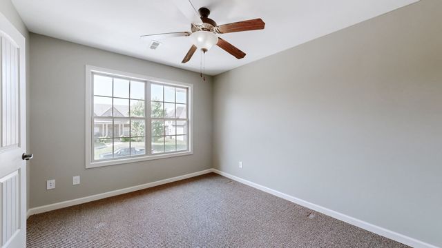 309 Retriever Ct, Clarksville, TN 37043