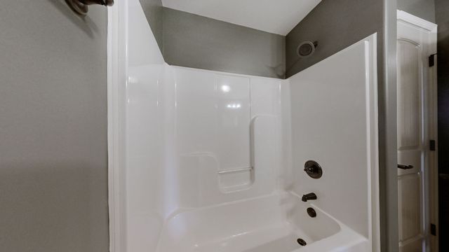 309 Retriever Ct, Clarksville, TN 37043