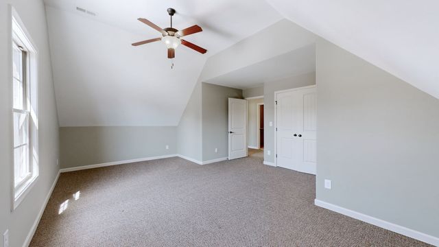 309 Retriever Ct, Clarksville, TN 37043