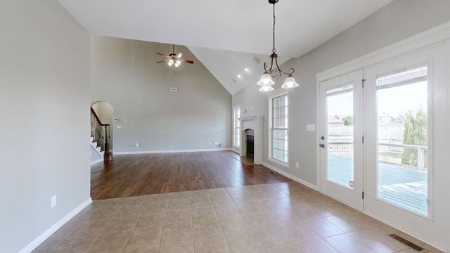 309 Retriever Ct, Clarksville, TN 37043