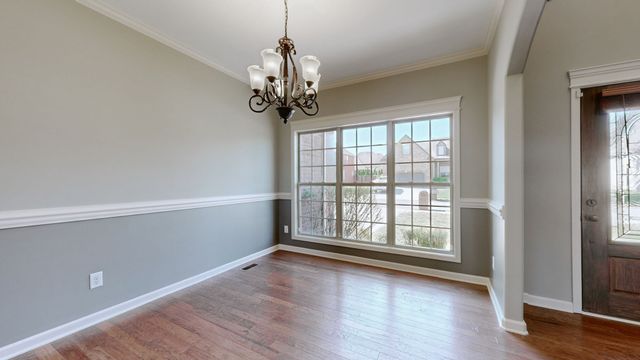 309 Retriever Ct, Clarksville, TN 37043