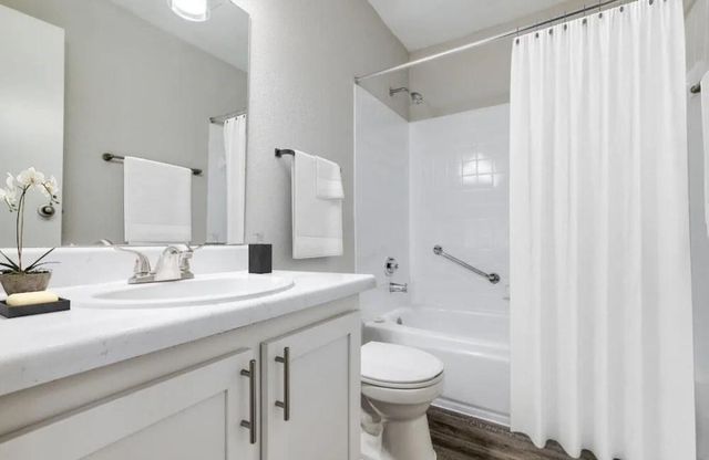 2020 Plantation Drive, Conroe, TX 77301