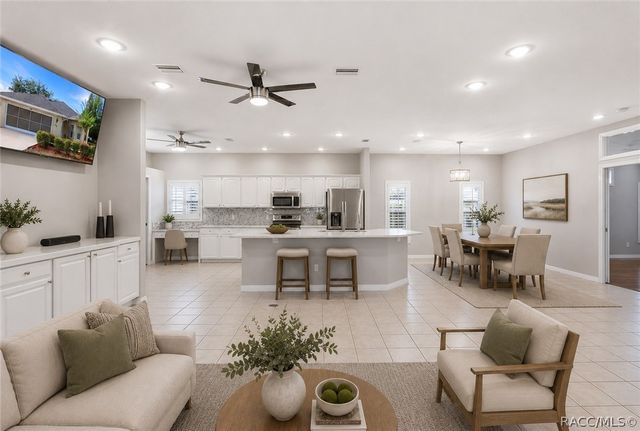 6484 W Cannondale Drive, Crystal River, FL 34429