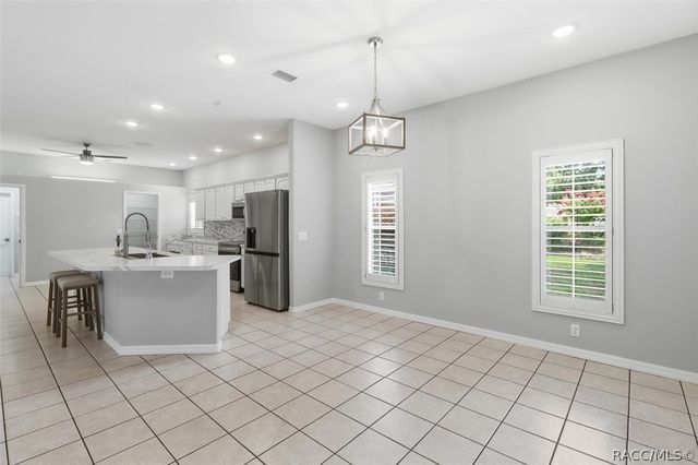 6484 W Cannondale Drive, Crystal River, FL 34429