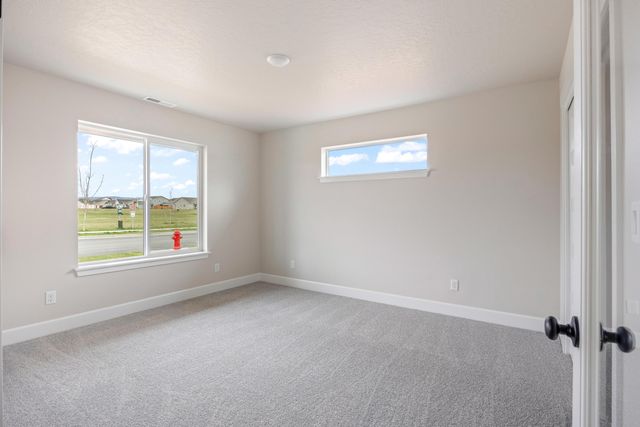 308 NW Monte Vista Avenue 26, Madras, OR 97741