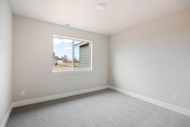 308 NW Monte Vista Avenue 26, Madras, OR 97741