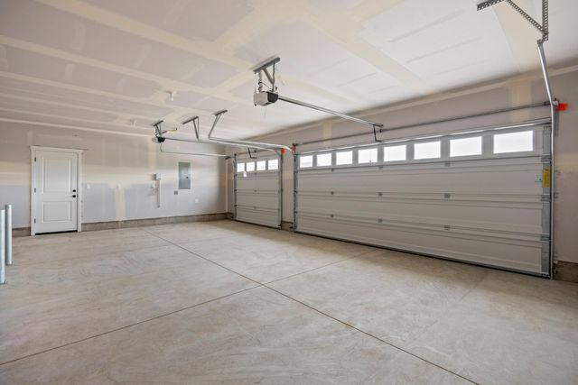 308 NW Monte Vista Avenue 26, Madras, OR 97741