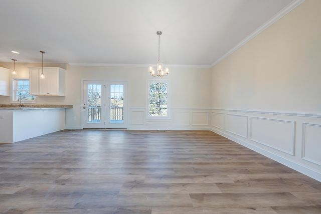 2825 Russlen DR, Salem, VA 24153