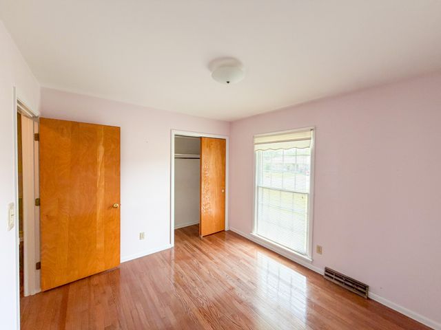 704 1st St, Lawrenceburg, TN 38464