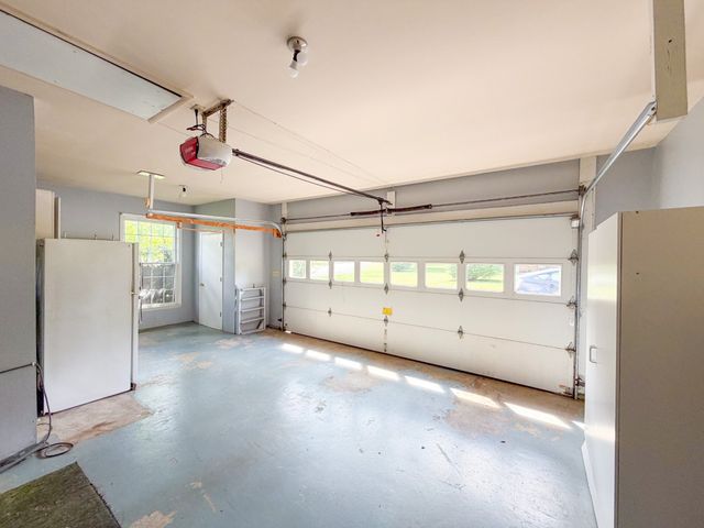 704 1st St, Lawrenceburg, TN 38464
