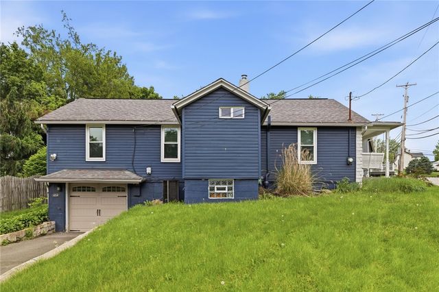 4214 New Texas Rd, Plum Boro, PA 15239