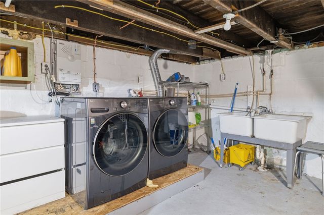 4214 New Texas Rd, Plum Boro, PA 15239