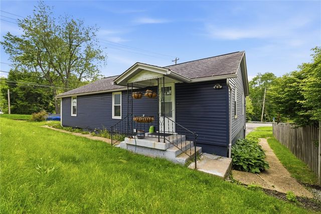4214 New Texas Rd, Plum Boro, PA 15239