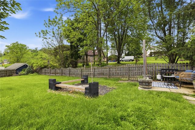 4214 New Texas Rd, Plum Boro, PA 15239