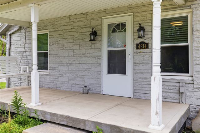 4214 New Texas Rd, Plum Boro, PA 15239
