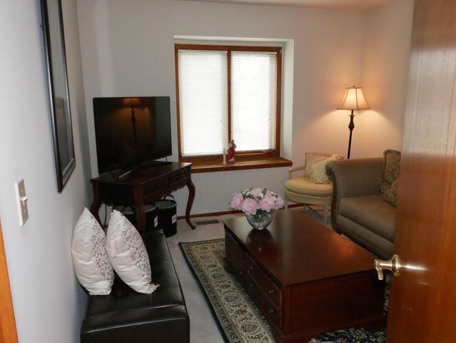 1952 Sherring Court, Reynoldsburg, OH 43068