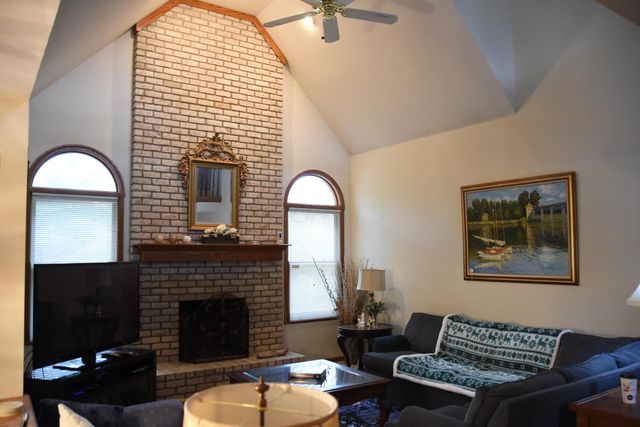 1952 Sherring Court, Reynoldsburg, OH 43068