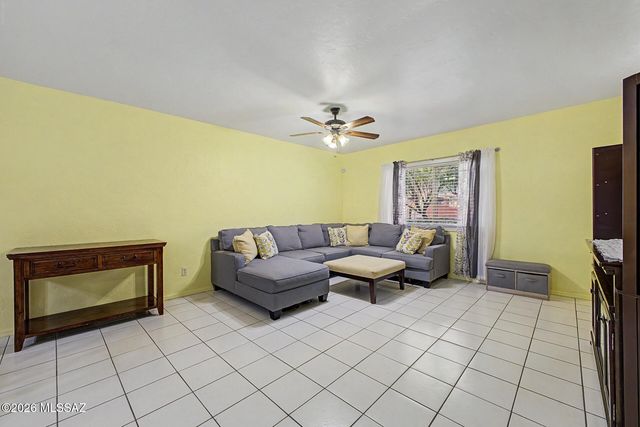 1665 W Calle Del Rey, Tucson, AZ 85713