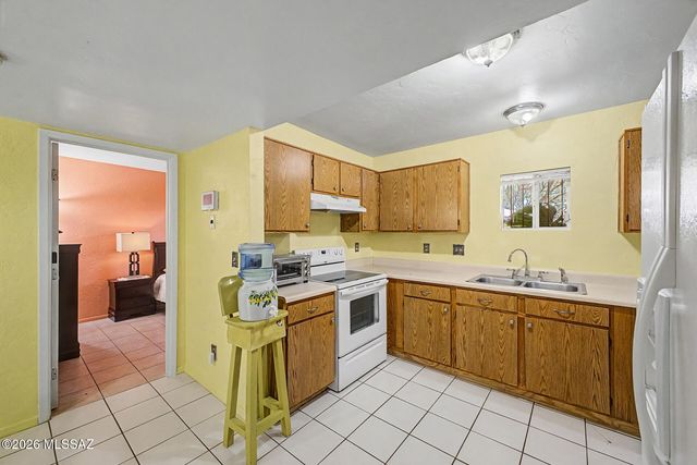 1665 W Calle Del Rey, Tucson, AZ 85713