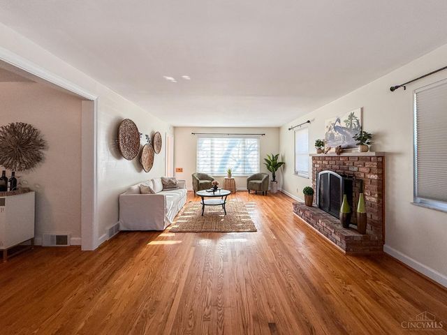 148 Sylvia Lane, Reading, OH 45215