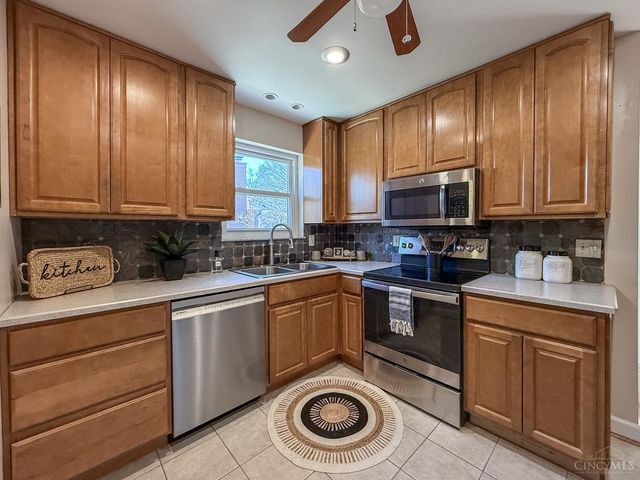 148 Sylvia Lane, Reading, OH 45215