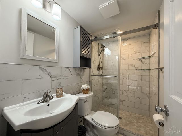 148 Sylvia Lane, Reading, OH 45215