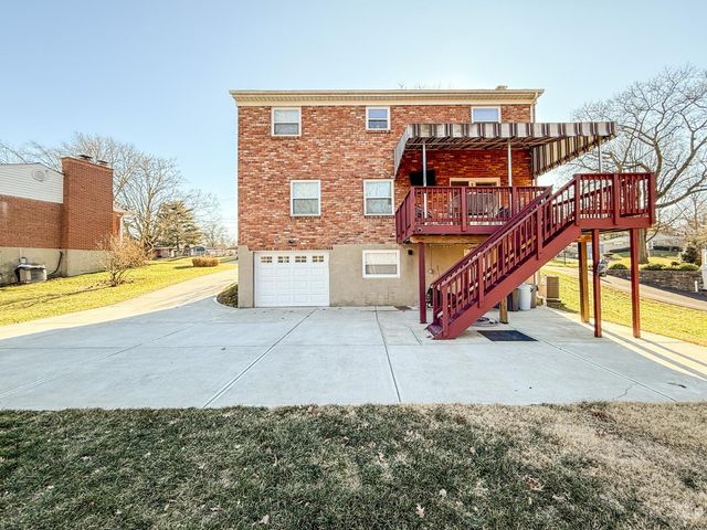 148 Sylvia Lane, Reading, OH 45215