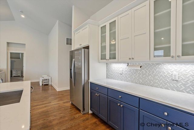 2200 ARROWLEAF DR, Cheyenne, WY 82007