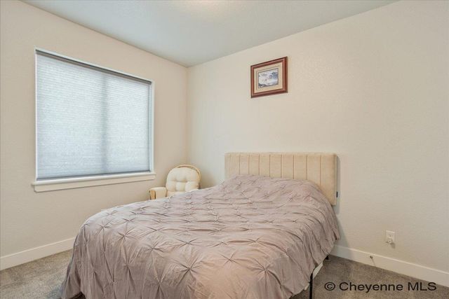 2200 ARROWLEAF DR, Cheyenne, WY 82007