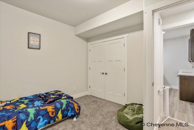 2200 ARROWLEAF DR, Cheyenne, WY 82007