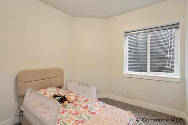 2200 ARROWLEAF DR, Cheyenne, WY 82007