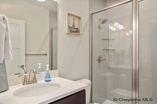 2200 ARROWLEAF DR, Cheyenne, WY 82007