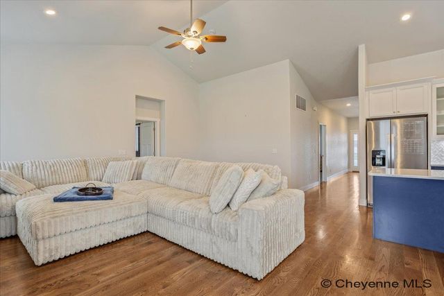 2200 ARROWLEAF DR, Cheyenne, WY 82007