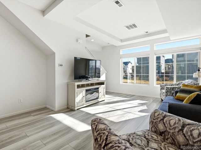 3905 Windwood Dr, Johnstown, CO 80534