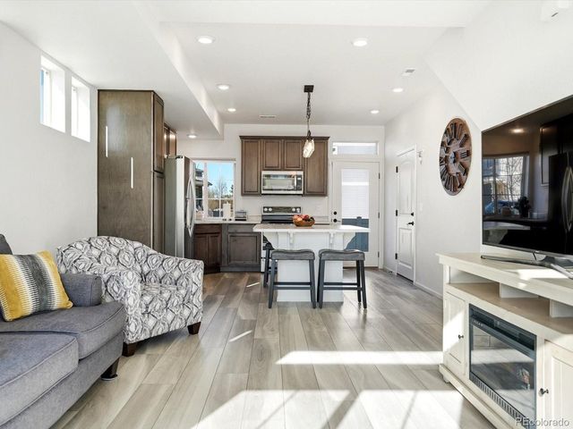 3905 Windwood Dr, Johnstown, CO 80534